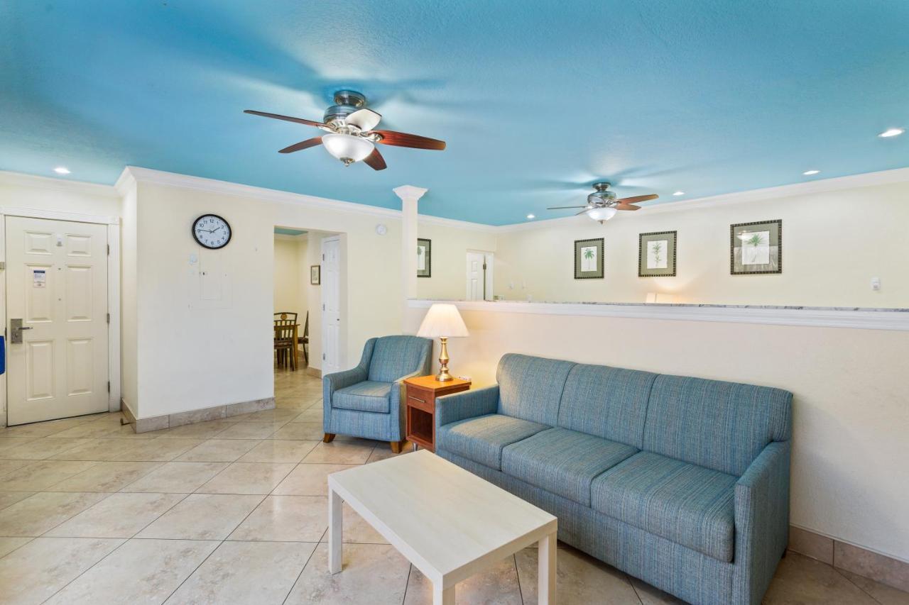 Bayview Plaza Waterfront Resort St. Pete Beach Bagian luar foto