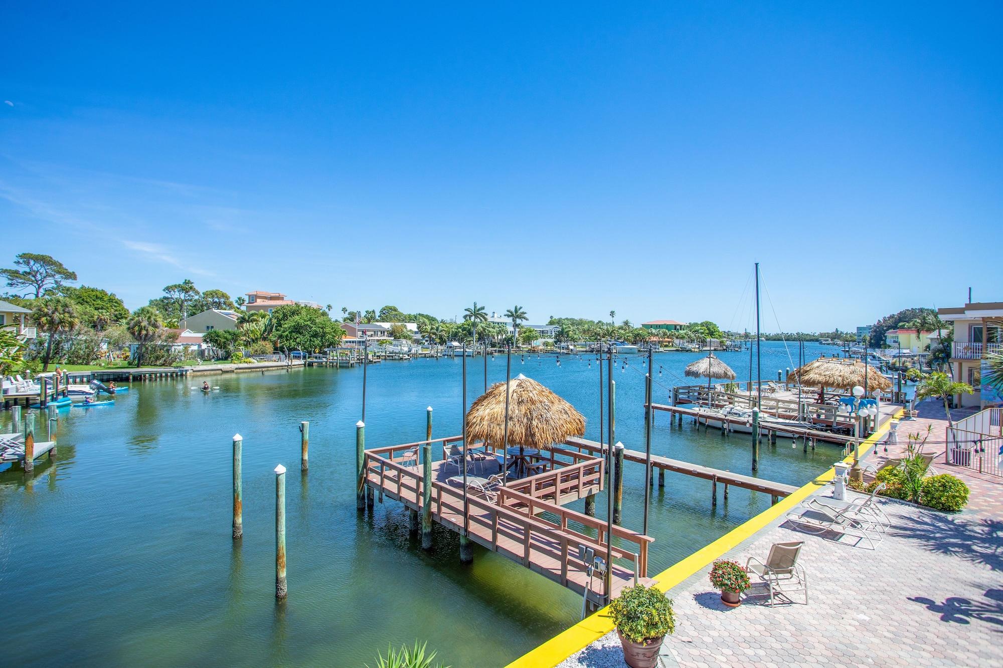 Bayview Plaza Waterfront Resort St. Pete Beach Bagian luar foto
