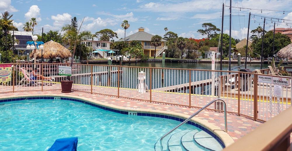Bayview Plaza Waterfront Resort St. Pete Beach Bagian luar foto