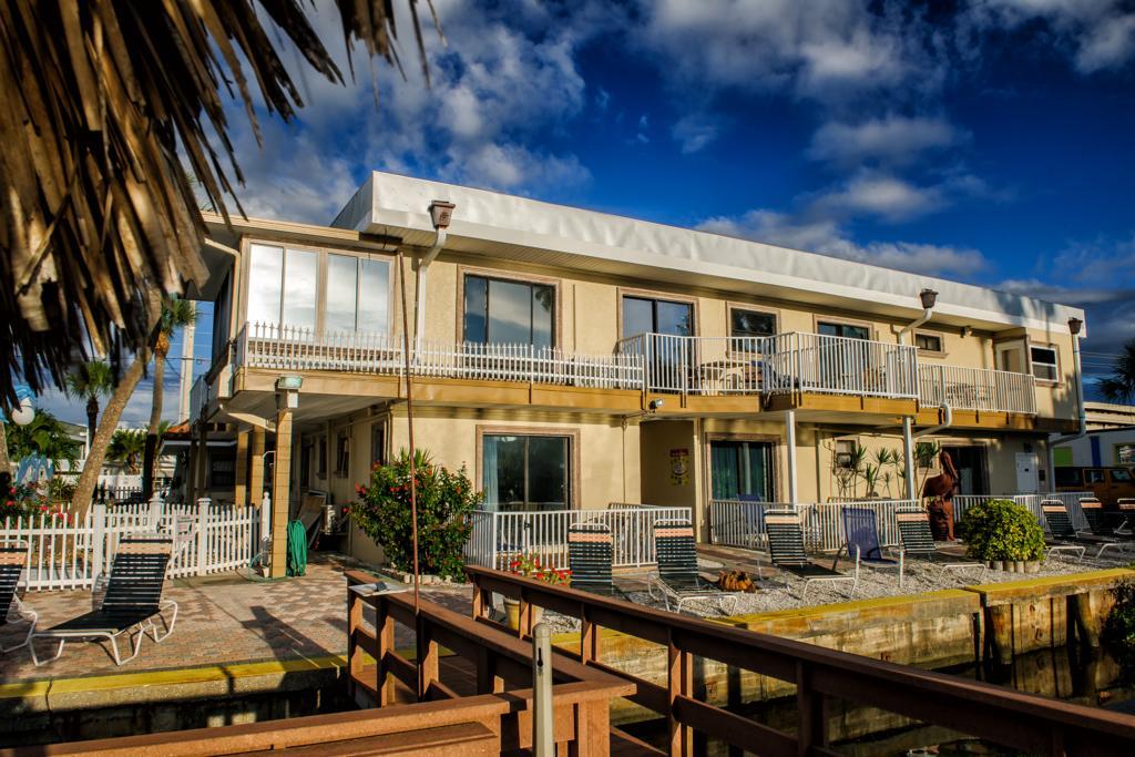 Bayview Plaza Waterfront Resort St. Pete Beach Bagian luar foto