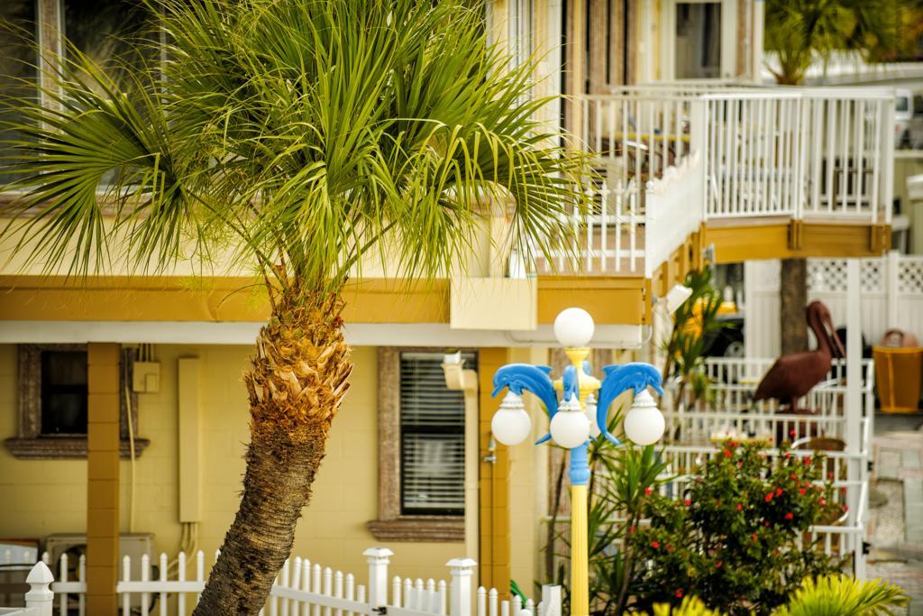 Bayview Plaza Waterfront Resort St. Pete Beach Bagian luar foto