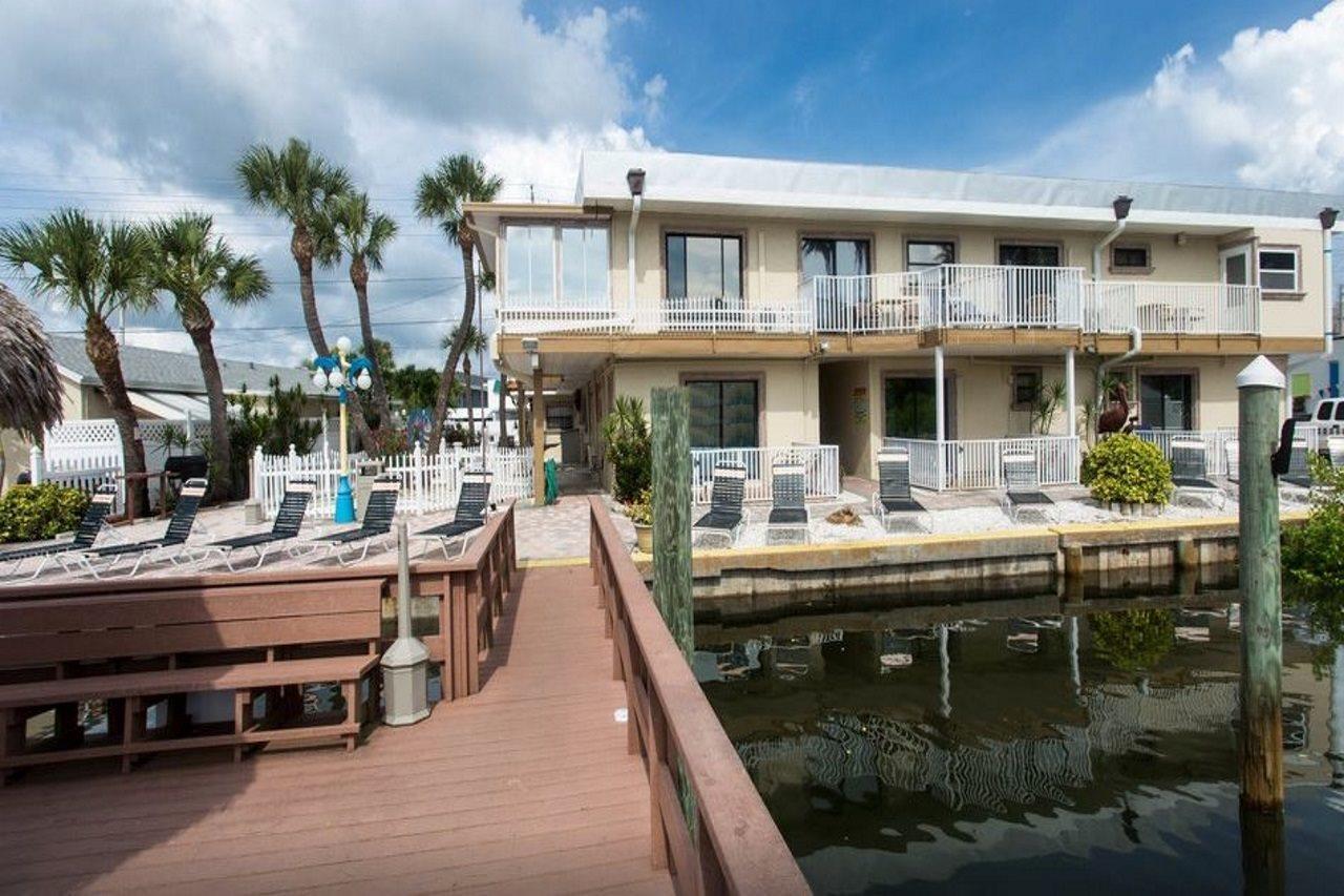 Bayview Plaza Waterfront Resort St. Pete Beach Bagian luar foto