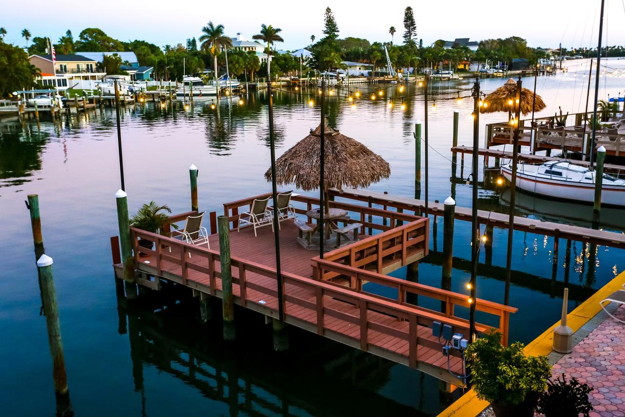 Bayview Plaza Waterfront Resort St. Pete Beach Bagian luar foto