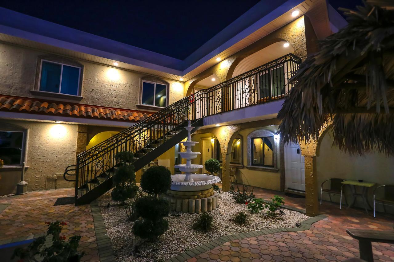 Bayview Plaza Waterfront Resort St. Pete Beach Bagian luar foto
